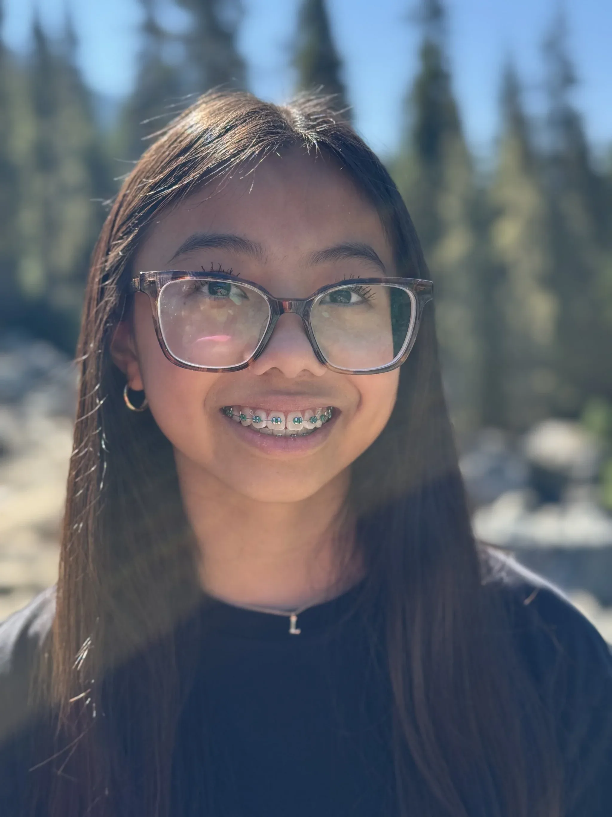 Portrait photo of Leah.